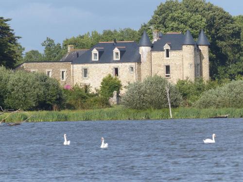 Theix-Noyalo Bed & Breakfast | Domaine de kerbillec