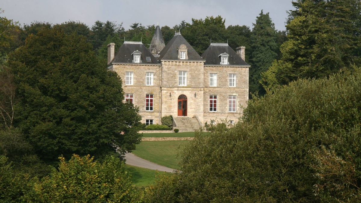Buleon Hotel | Domaine de la Ferrière