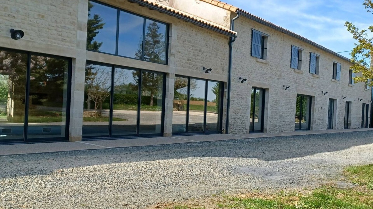 Sompt House | Domaine DE LA PIE QUI Chante