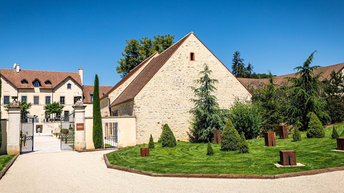 Saint-Jean-de-Trezy Hotel | Domaine de Rymska & Spa - Relais & Châteaux