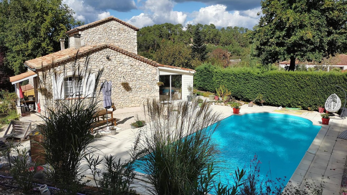 Fumel Bed & Breakfast | Domaine des 3 Cyprès Chez Nath & Pat