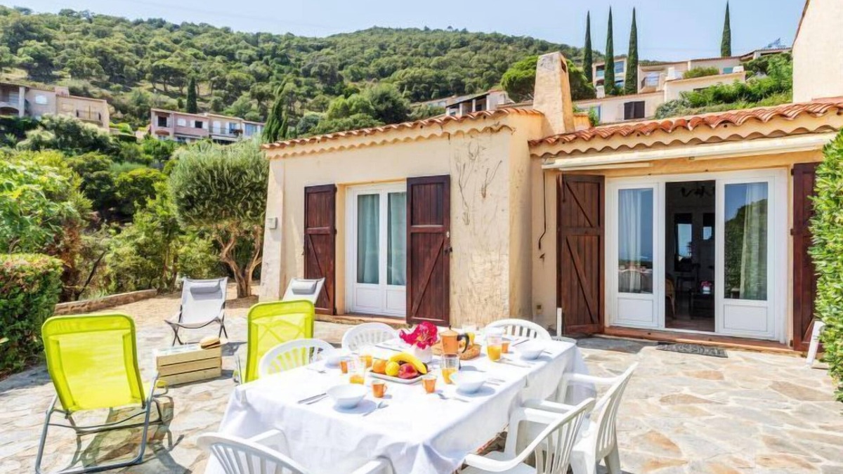 Cavalaire-sur-Mer House | Domaine des Collieres by Interhome
