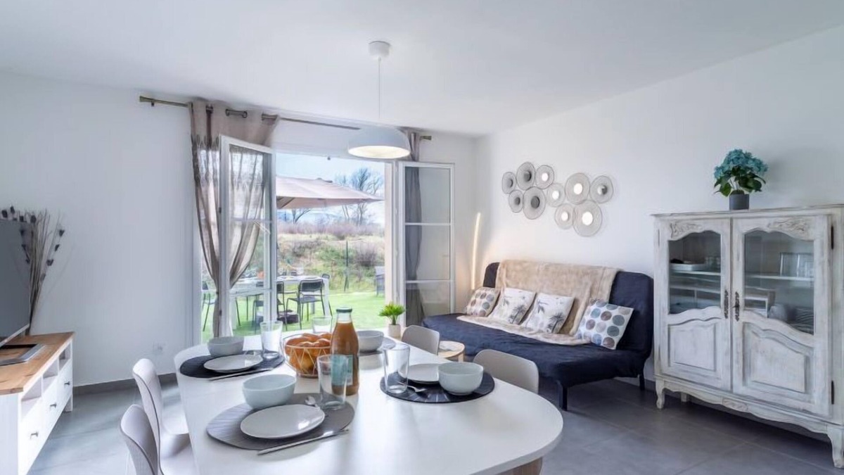 Grimaud House | Domaine des fées by Interhome