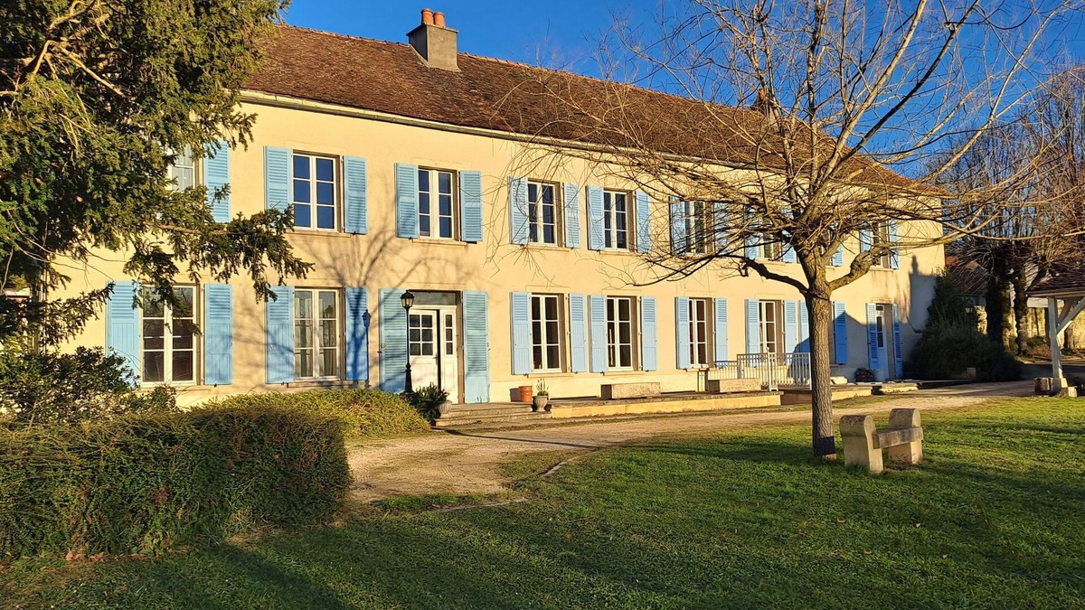 Ravieres House | Domaine des Tilleuls - Grand Jardin avec Piscine