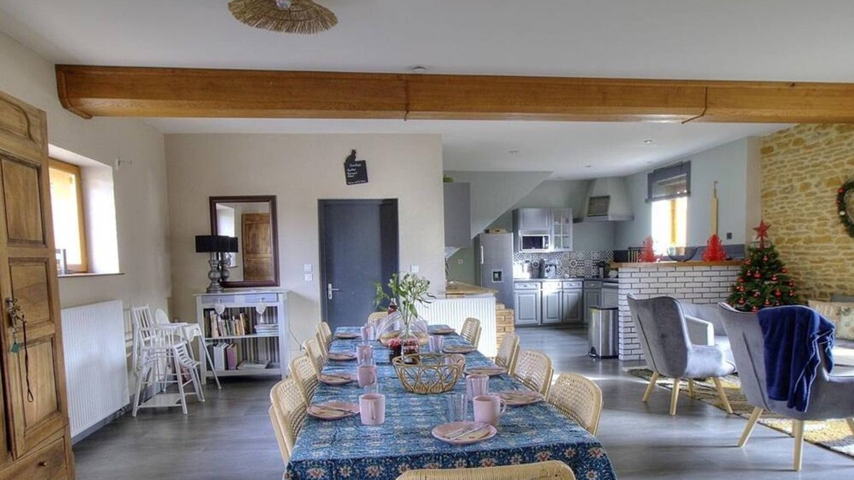 Beaujolais Pierres Dorees House | Domaine des Vignes d'Hôtes