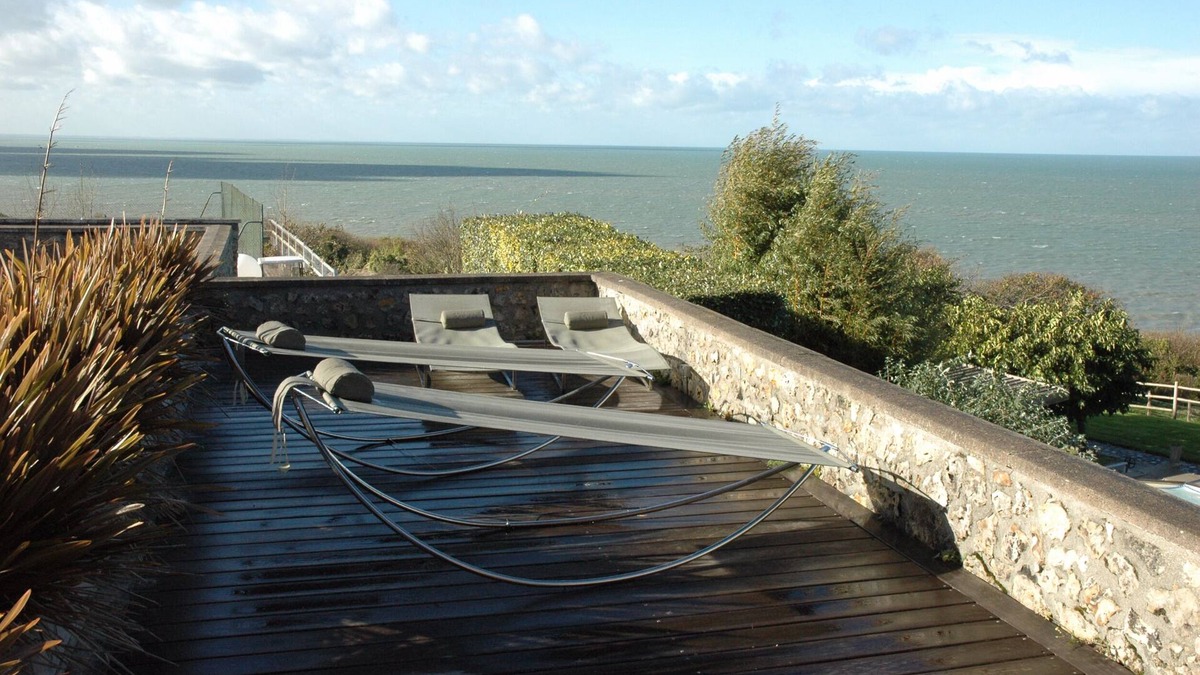 Villerville Cottage | Domaine du Grand Bec - Le Loft, swimming pool, tennis court, beach, sea view