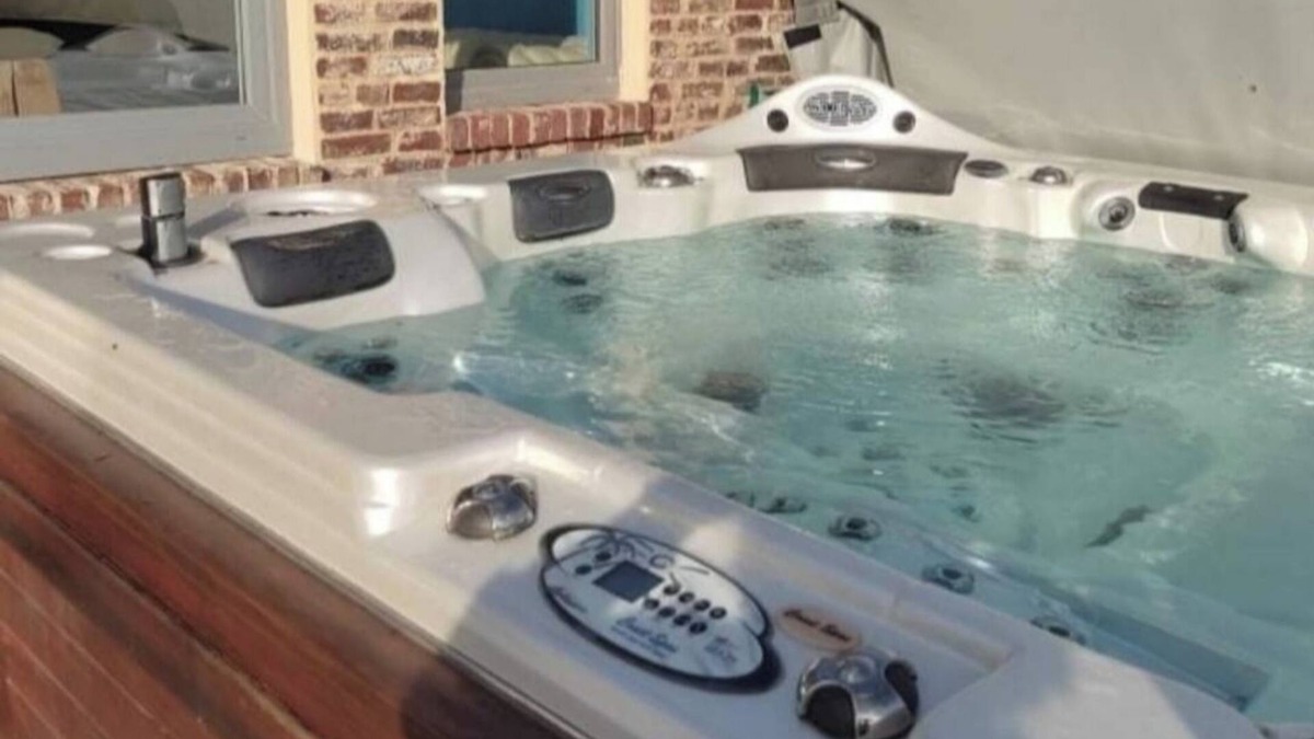 Monterolier Cottage | Domaine du Mesnil: sauna, jacuzzi, billiards, darts, swimming pool ideal for friends