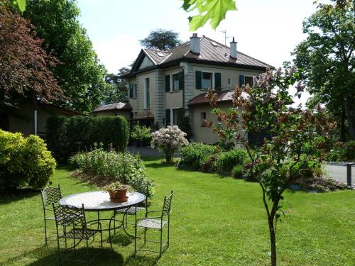 Ambilly Bed & Breakfast | Domaine du Pressoir