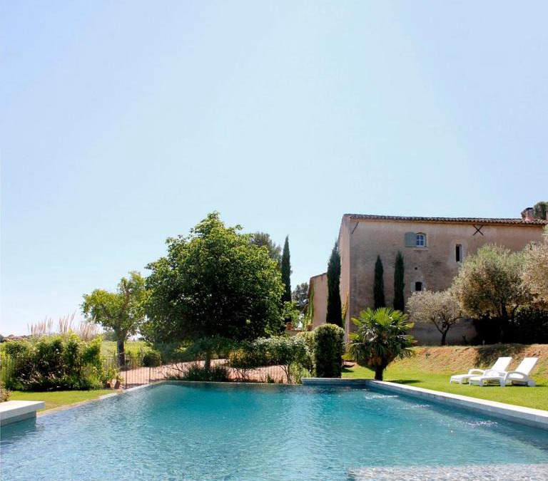 Maubec Apartment | Domaine Faverot