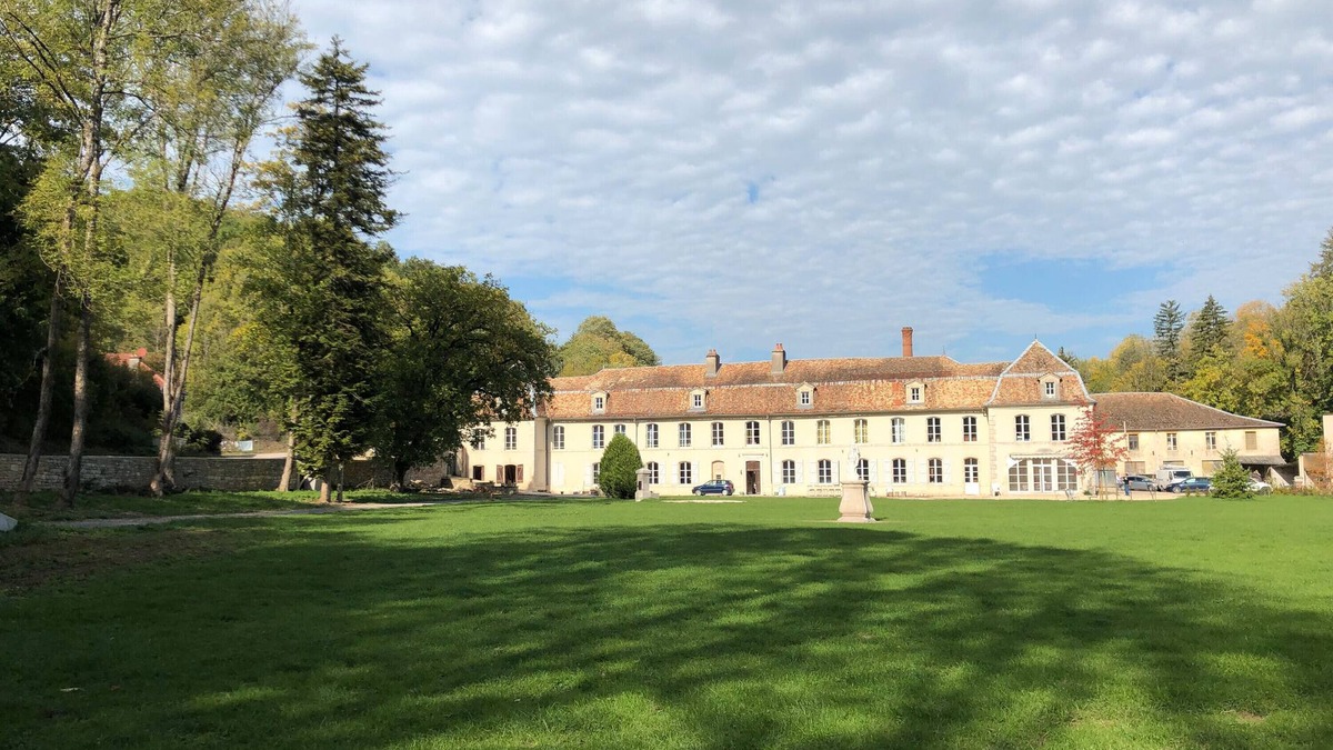 Rollainville Villa | Domaine 'Gîte De L'Abbaye' with Private Pool, Private Terrace and Wi-Fi
