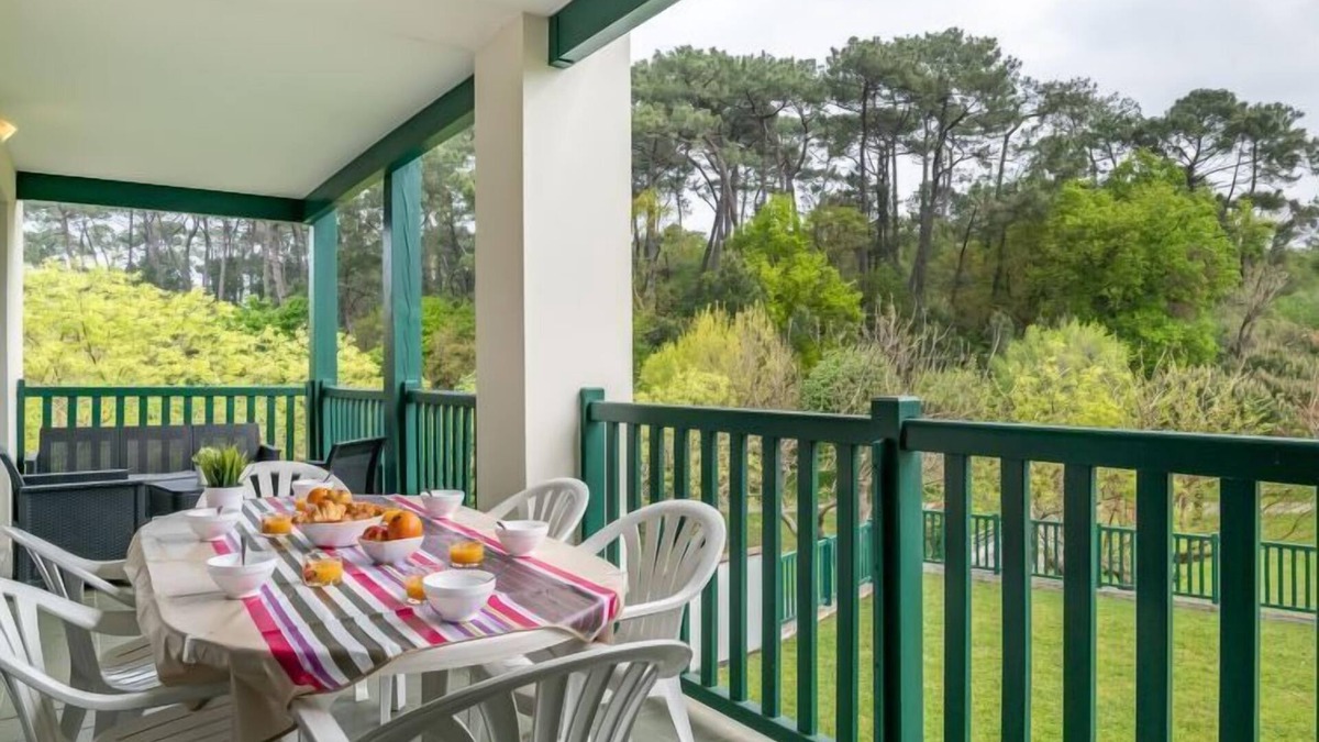 Saint-Jean-de-Luz Apartment | Domaine Iratzia by Interhome