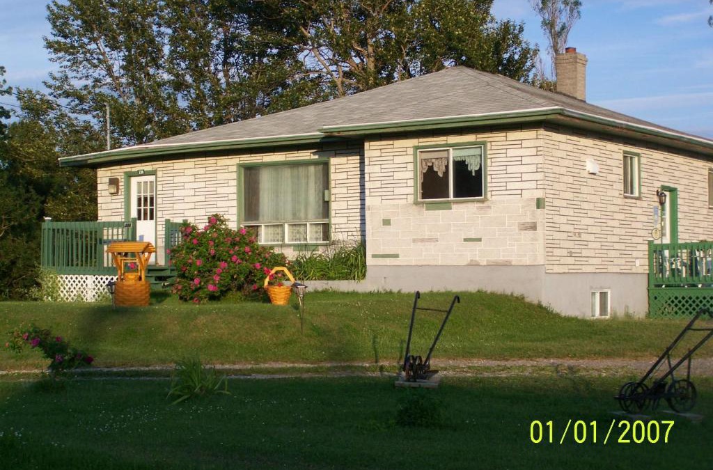 Cap-Chat Bed & Breakfast | Domaine Joseph Ross Bed and Breakfast