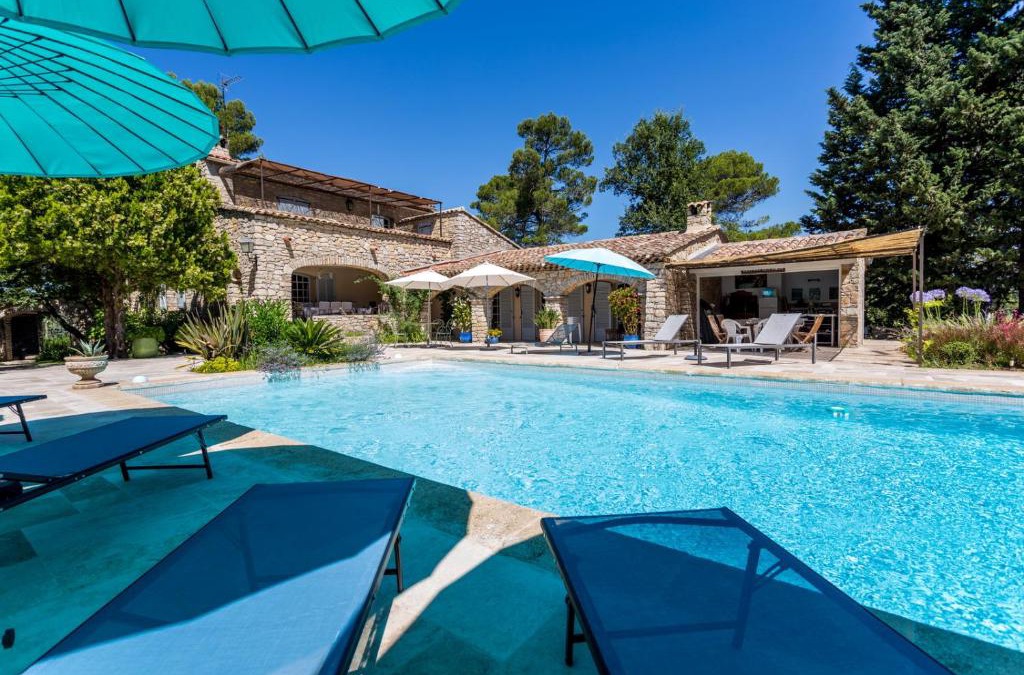 Taradeau Bed & Breakfast | Domaine L'Helion