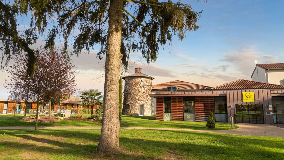 Saint-Galmier Hotel | Domaine la Charpinière, The Originals Collection