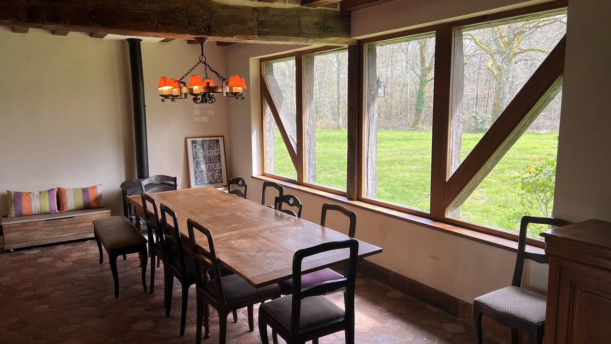 Brinon-sur-Sauldre House | Domaine Les Muids - Gîte "les Oiseaux". Piscine et Forêt Privée Proche de Paris