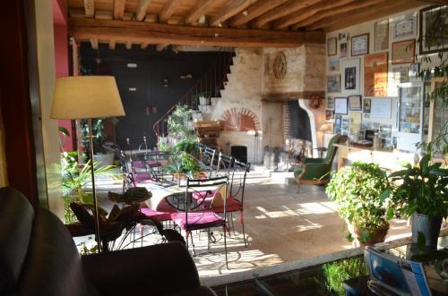 Coulanges-la-Vineuse Bed & Breakfast | Domaine Maltoff