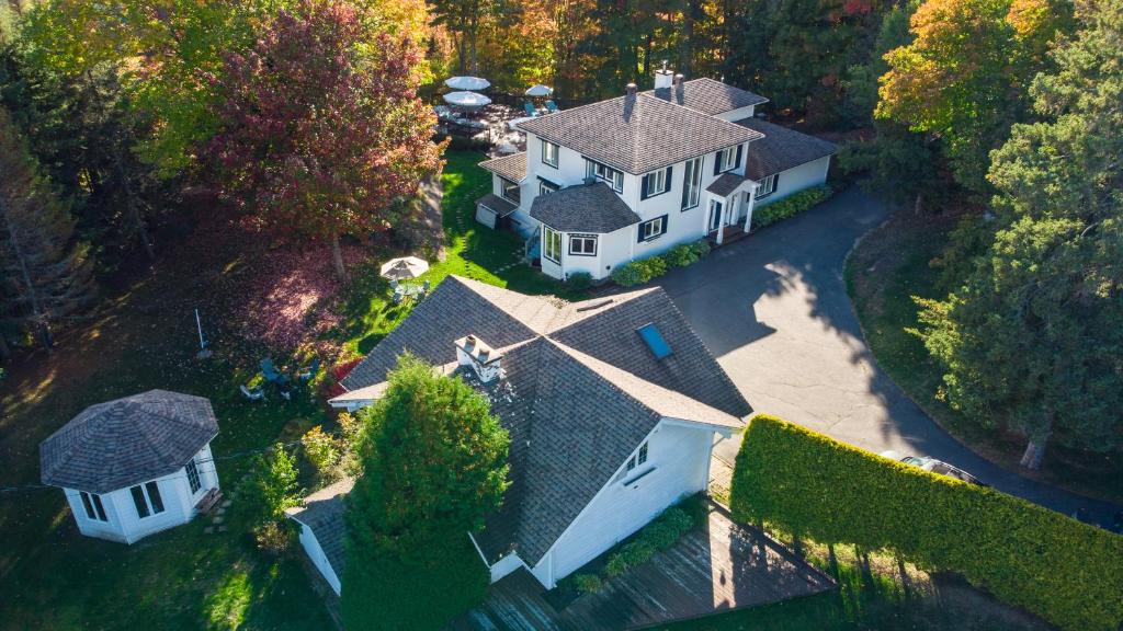 Sainte-Adele House | Domaine Maupertus