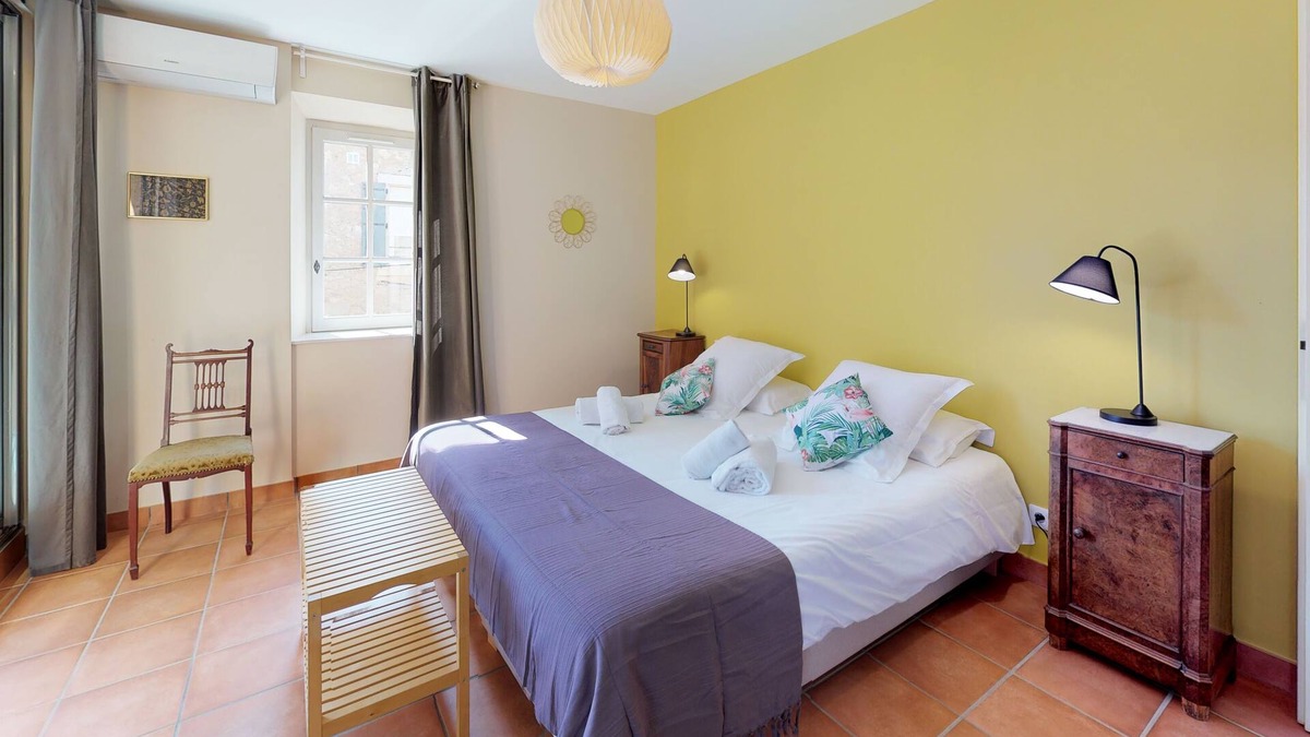 Fabrezan Apartment | Domaine Paul Huc, upscale apartment in the heart of Corbières
