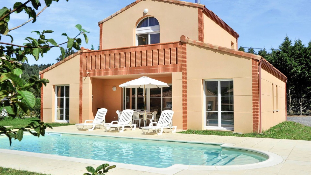 Pont-de-Larn House | Domaine Royal Green V68I by Interhome