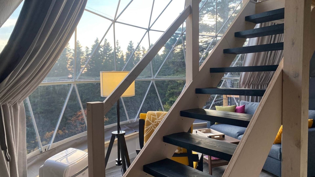 Perce Ski Chalet | Dome #2 forested at Domaine Renard