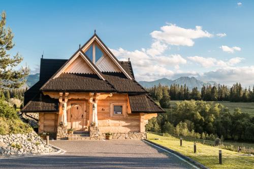 Poronin Ski Chalet | Domek Góralski Niedźwiedzia Gawra & Sauna Zone by RentiloPL