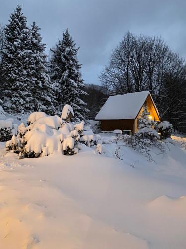 Meszna Ski Chalet | Domek górski na Polanie Goryczkowej 700 m npm - Szczyrk dojazd samochodem terenowym, w zimie utrudniony - wymagane łańcuchy