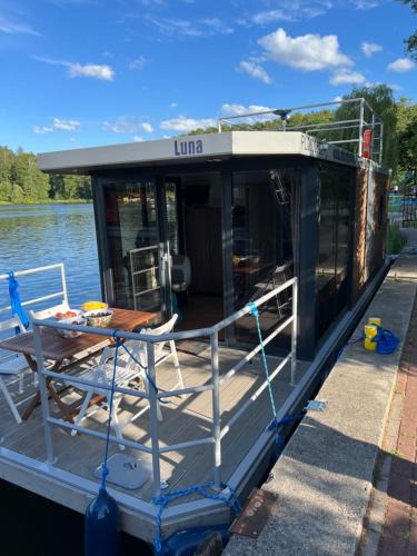 Ruciane-Nida Boat Rental | Domek pływający HouseBoat 4U