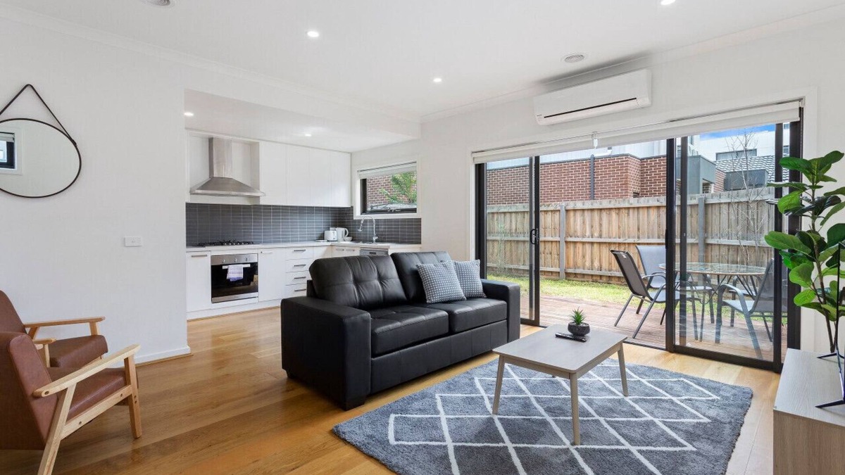 Clayton South House | Domi Rentals - The Mill Residence