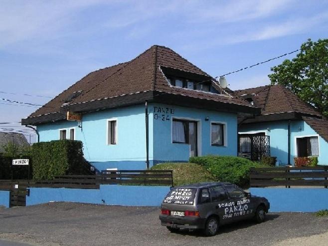 Szekesfehervar Bed & Breakfast | Domino Panzió