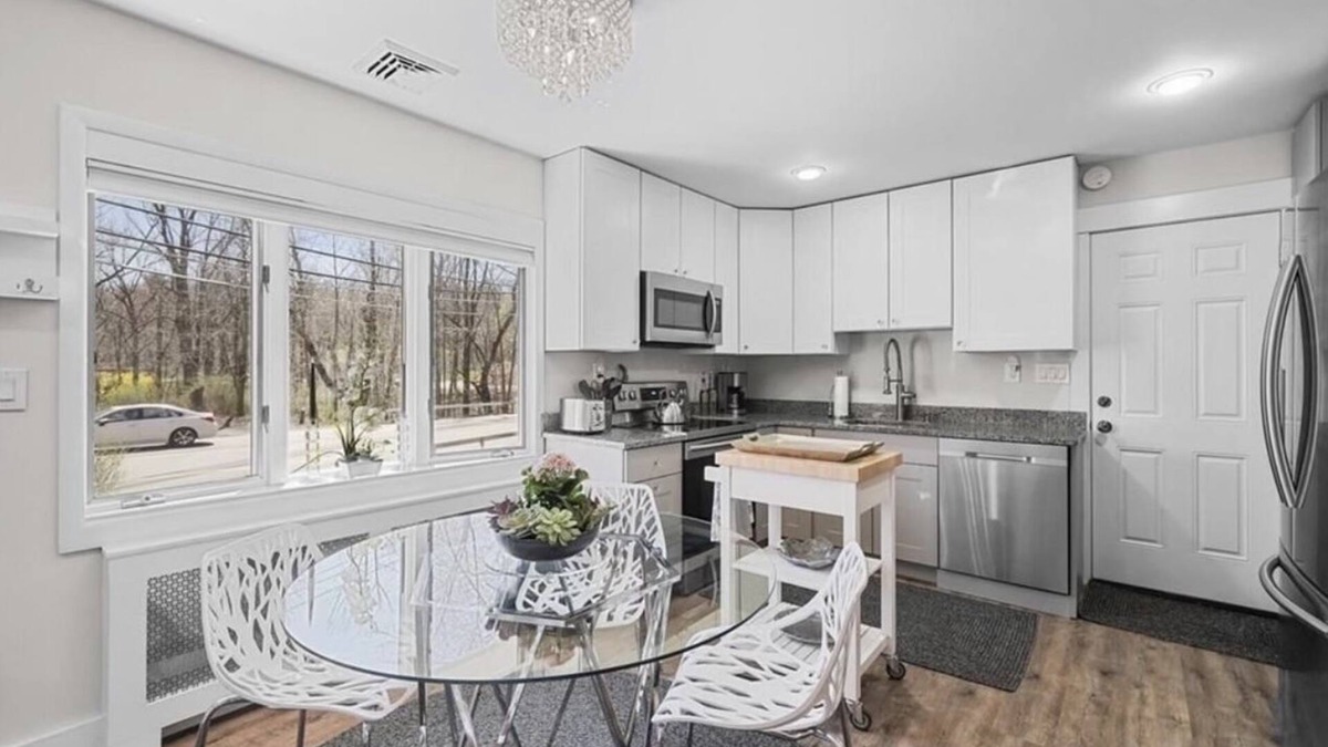 Yorktown Heights House | DOMIR Yorktown stay