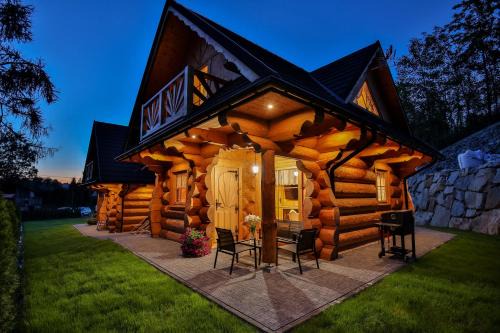 Szaflary Ski Chalet | Domki Świerkowe Skały z jacuzzi na wyłączność