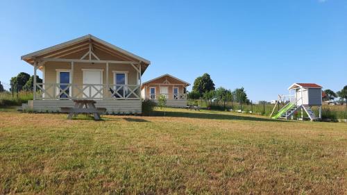 Glodowo House | Domki Wysokie Trawy Zdory