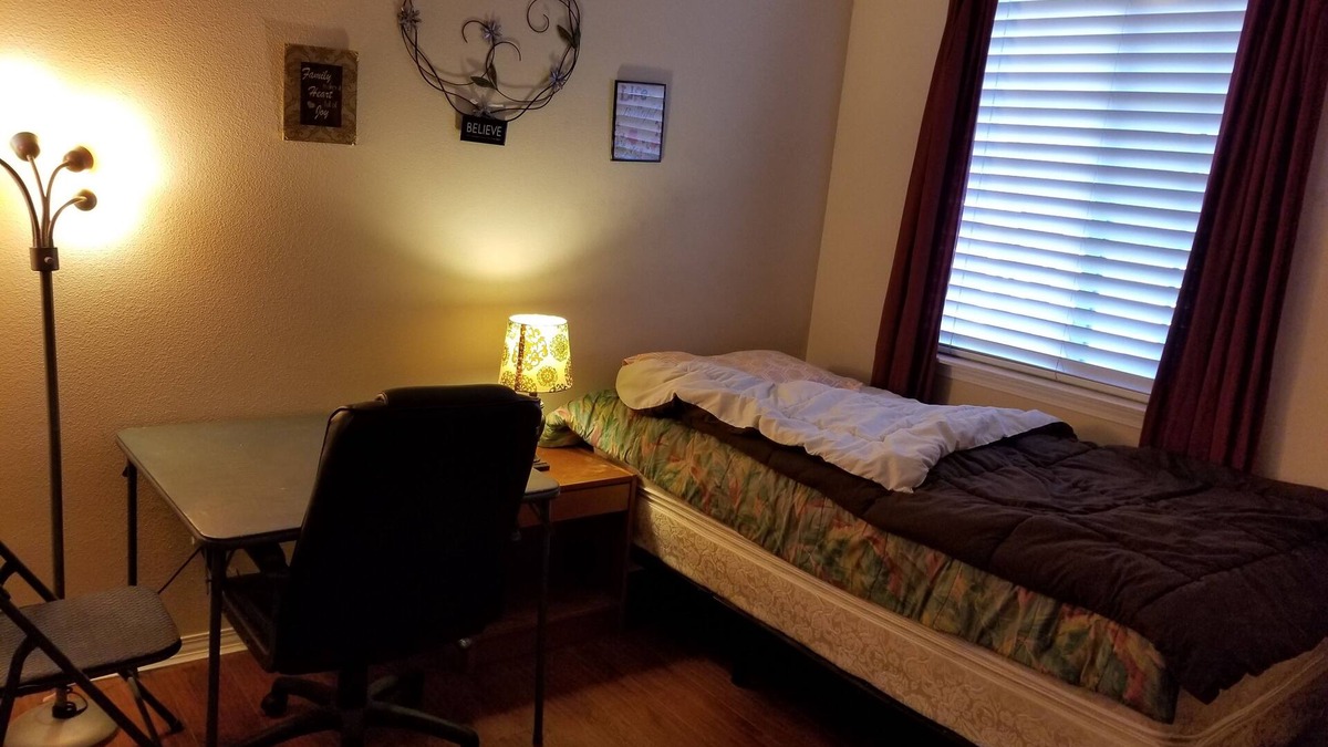 Lancaster Villa | Don Room 4
