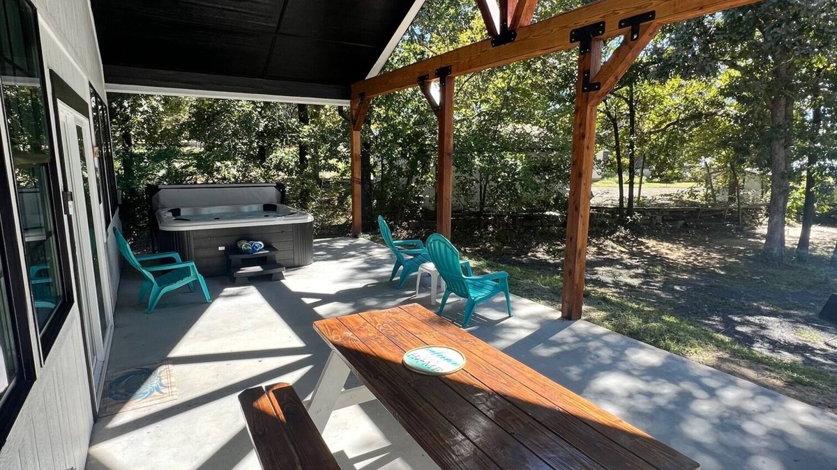 Porum House | Don't Miss this Unbelievable View of Lake Eufaula in DuchessCreek/Porum Landing