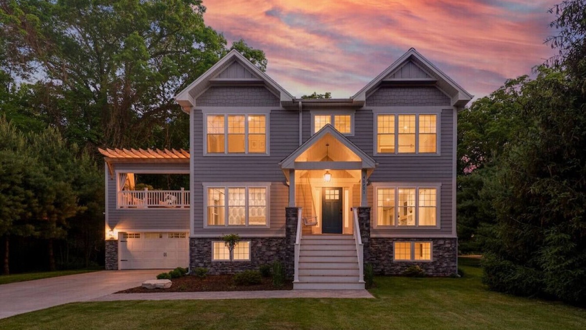 Grand Beach House | Don't Worry, Beach Happy! Private Beach