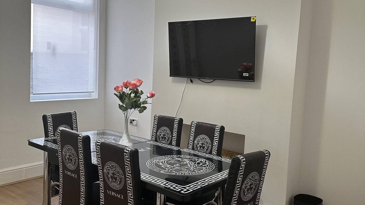 Doncaster House | Doncaster Dream House Retreat