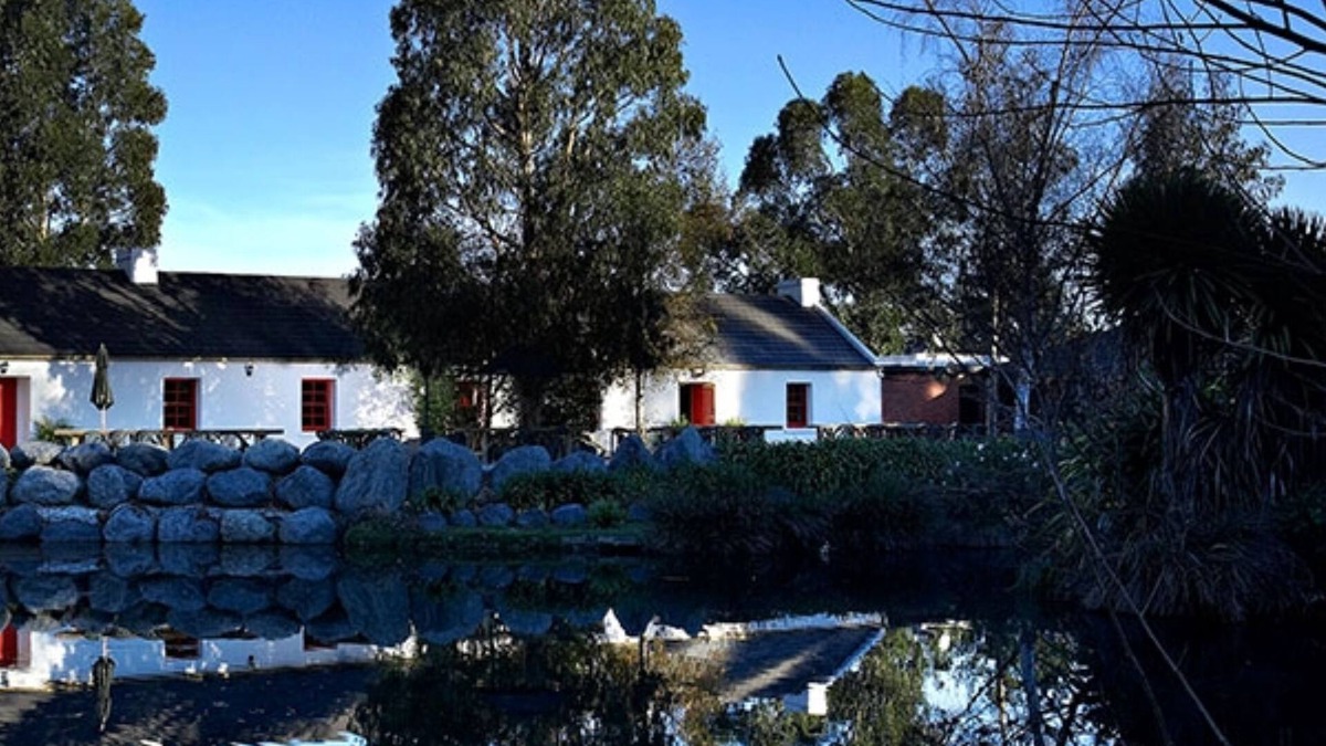 Kaikoura Hotel | Donegal House