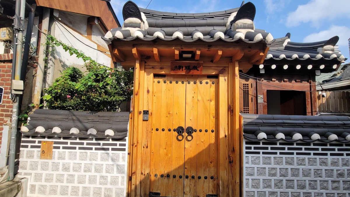Sungin-dong Villa | Dongmyo St. 3min, a detached house, Korea Hanok Stay