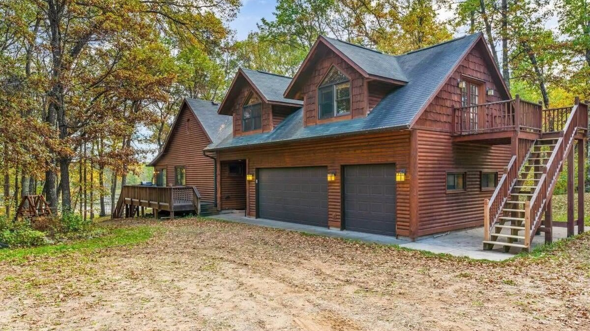 Crosslake Cabin | Don’t Miss This Cozy Rock Lake Fall Escape