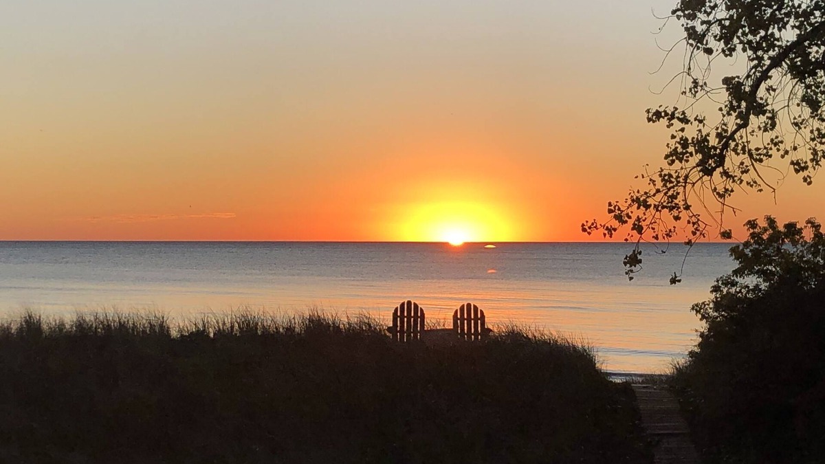 Sturgeon Bay House | Door County Beach House on Lake Michigan - Book Your 2025 Getaway Now!