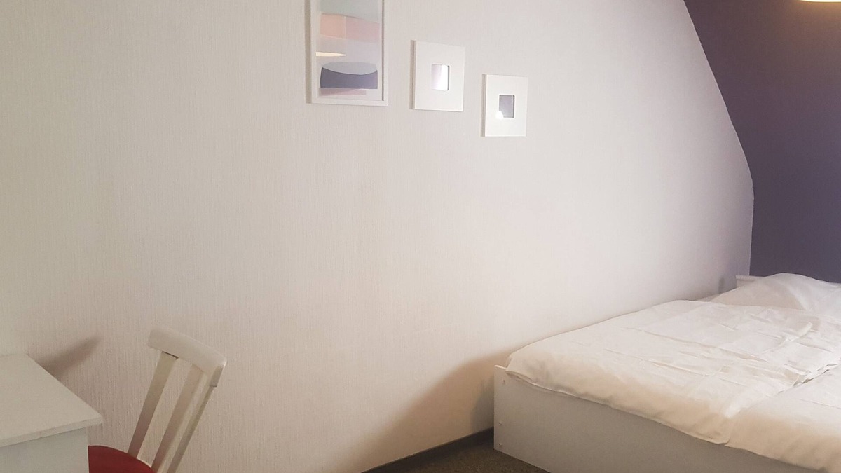 Bad Liebenzell Apartment | Doppelzimmer 15 qm mit Dusche