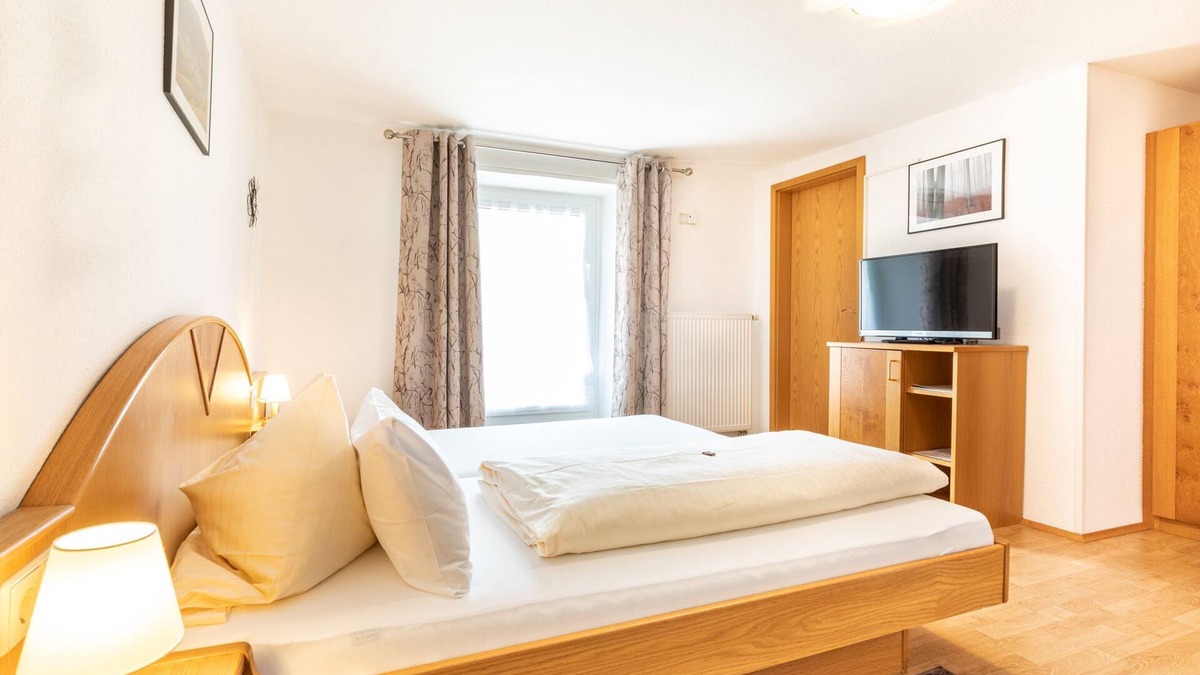 Endenburg Apartment | Doppelzimmer 3 mit Balkon