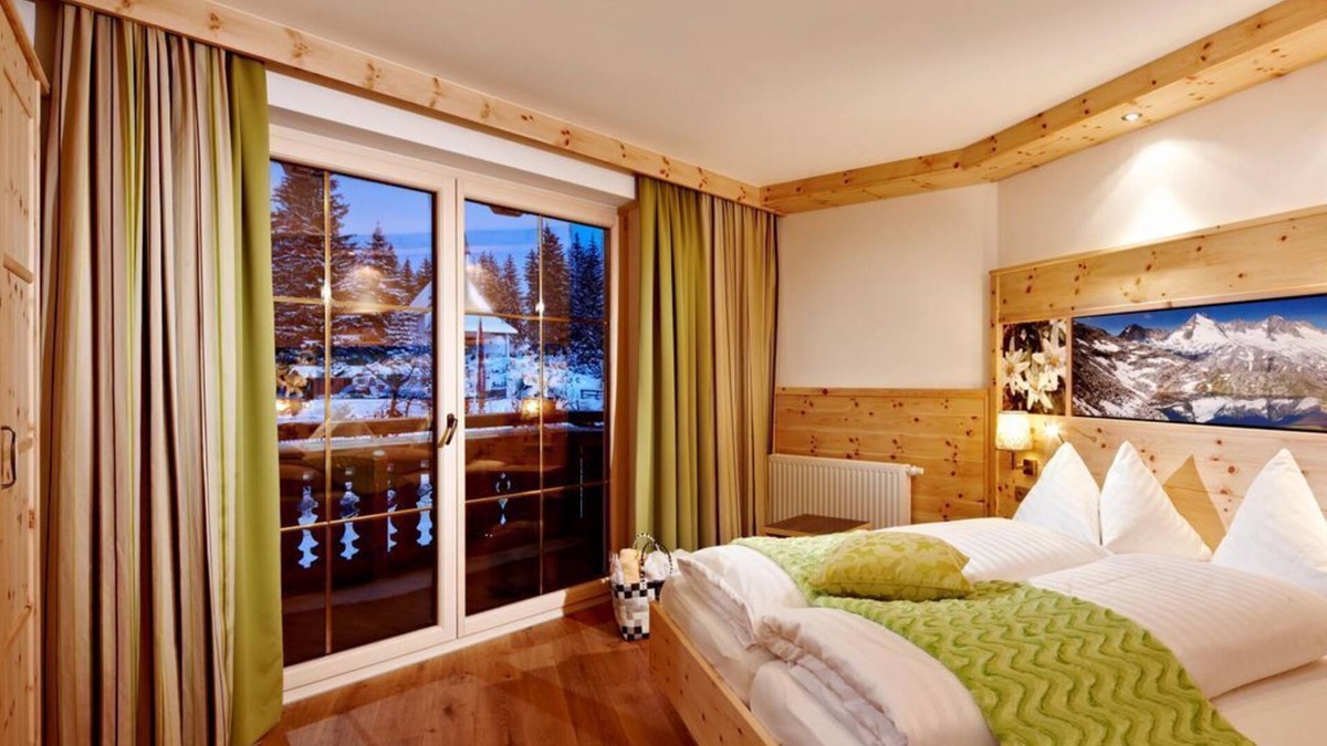 Konigsleiten Apartment | Doppelzimmer Arnika - Biohotel Castello Koenigsleiten
