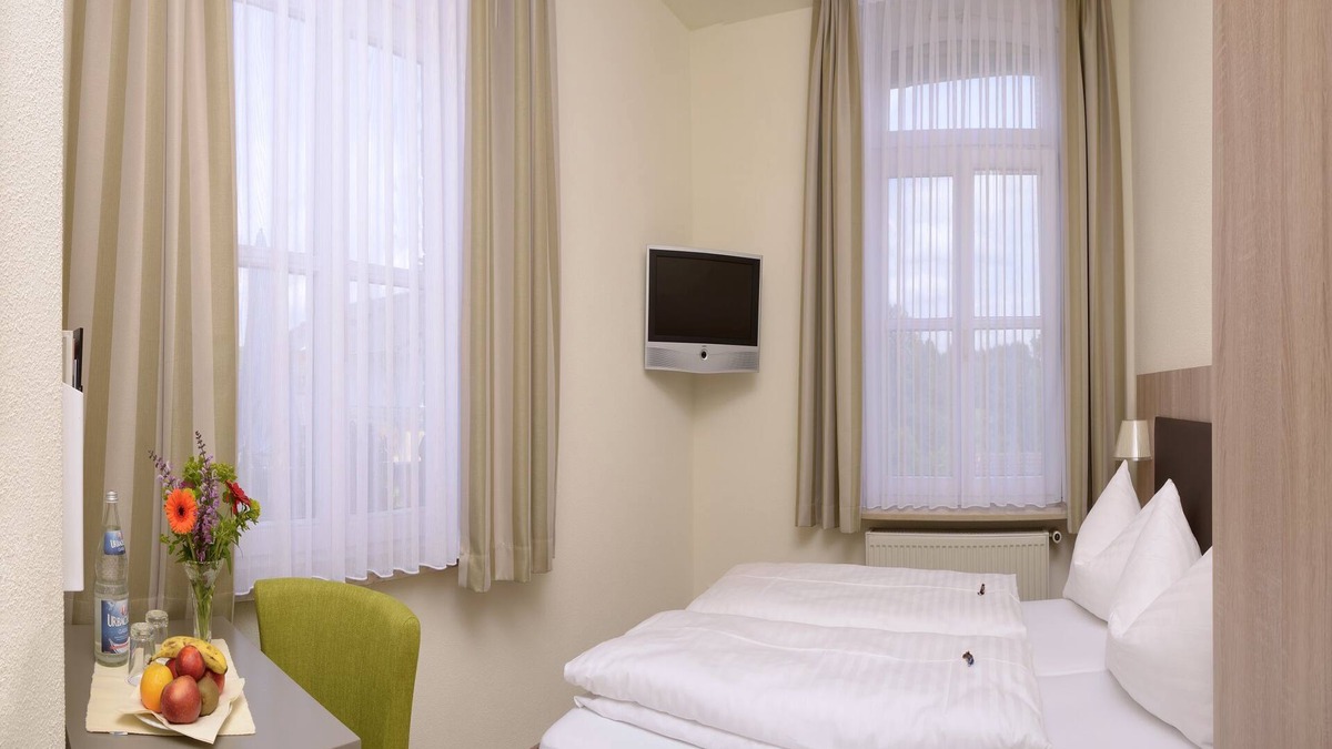 Oberreitnau Apartment | Doppelzimmer Klein 14qm mit WC und Dusche