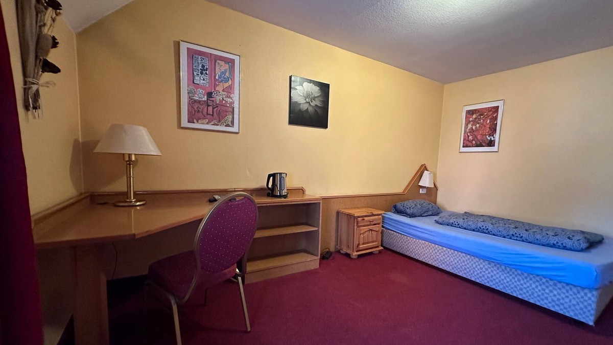 Erlangen Apartment | Doppelzimmer für 2 Gäste mit 15m² in Erlangen