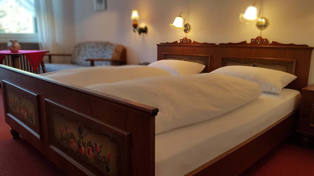 Prag Apartment | Doppelzimmer Feldberg mit Dusche und WC