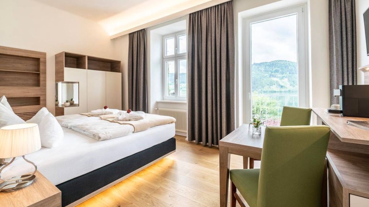 Millstatt House | Doppelzimmer in der Villa mit Balkon - Villa Postillion am See