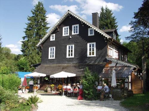 Hatzfeld Bed & Breakfast | Doppelzimmer/Landhaus Ederlust Heilungsräume e.V.
