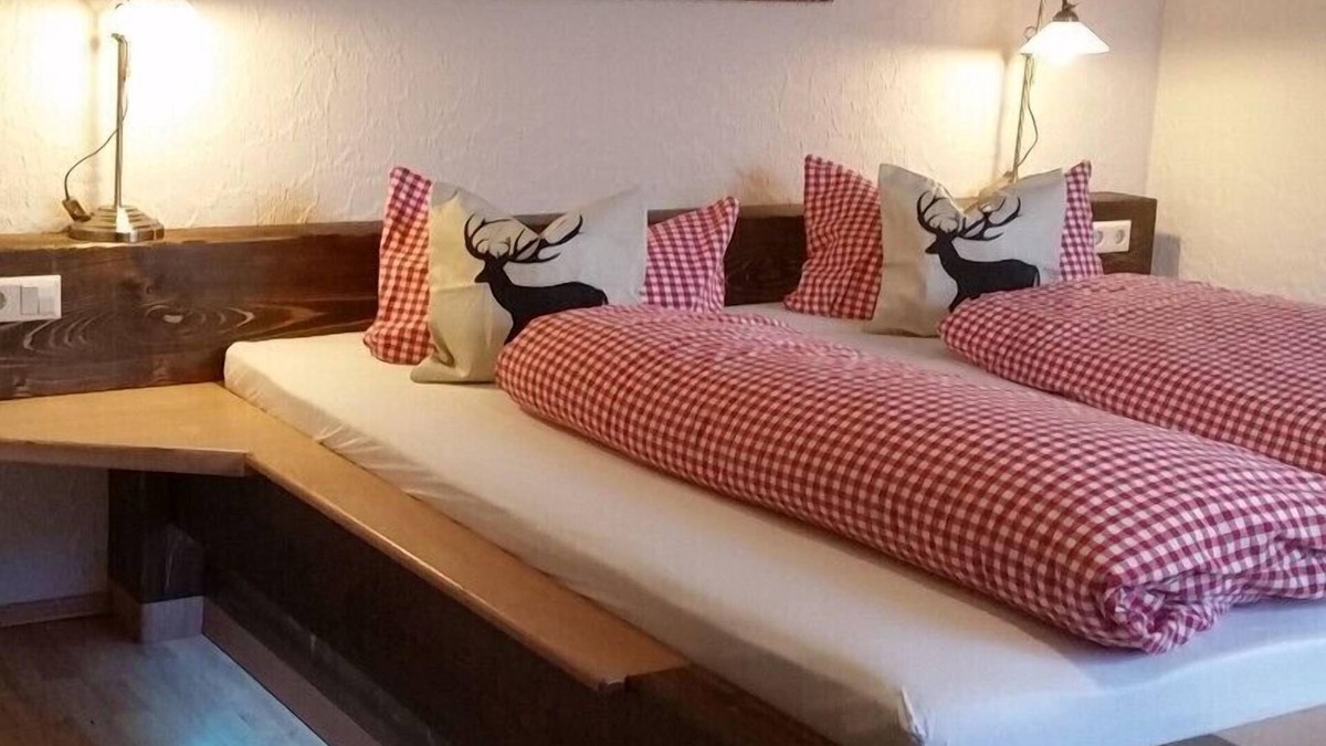 Oberharmersbach Apartment | Doppelzimmer mit Dusche und WC
