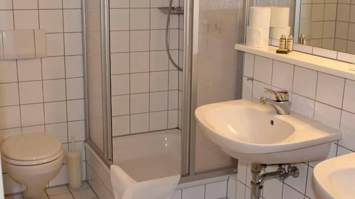Bad Neustadt an der Saale Apartment | Doppelzimmer mit Boxspringbett